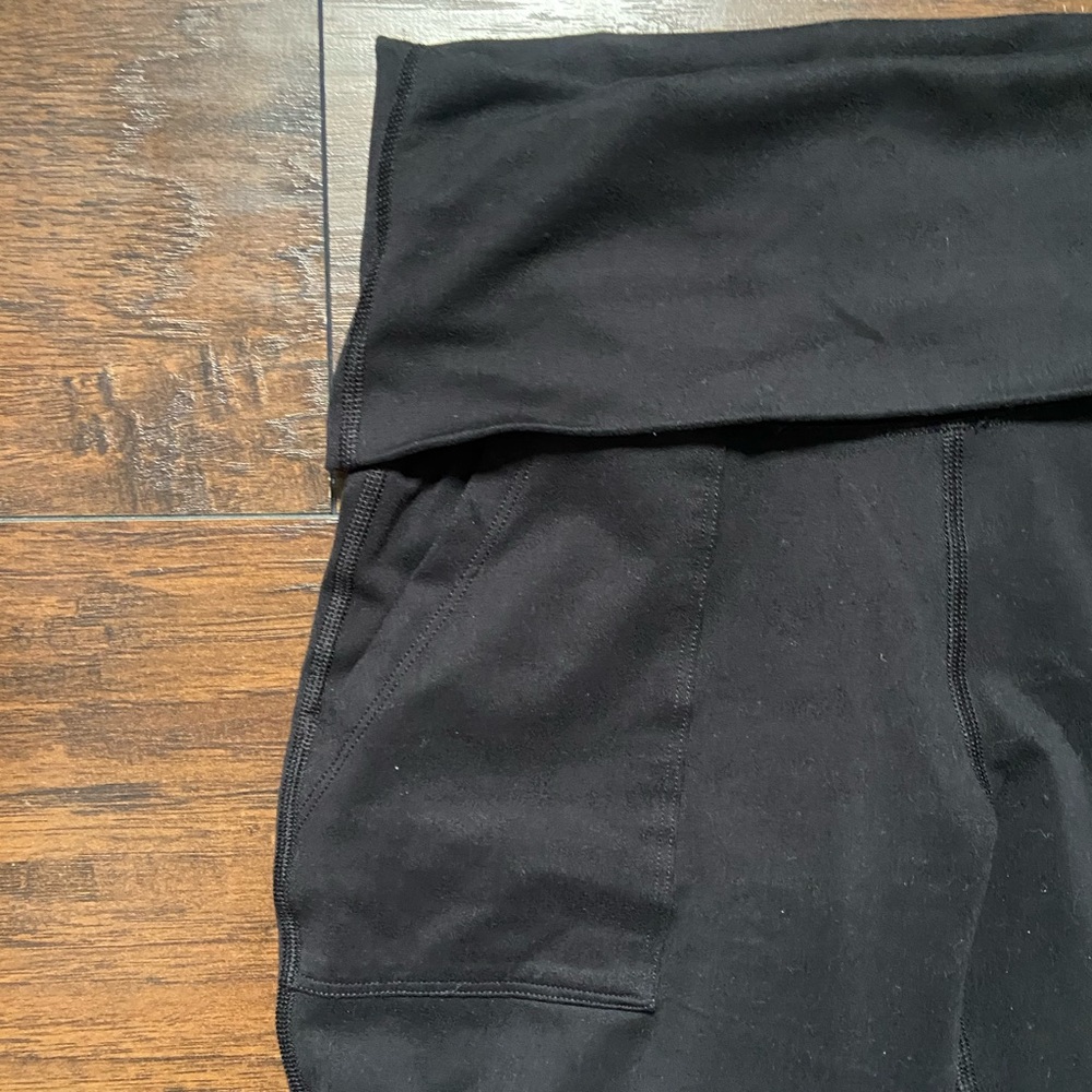 fold over leggings w cute useful pockets! - Picture 2 of 3